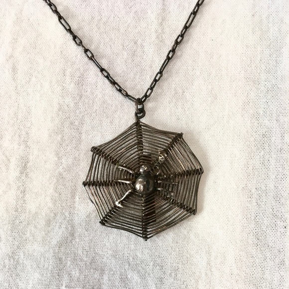 Pewter Spider Necklace - Halloween or goth look - Picture 2 of 3